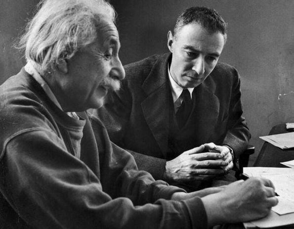 Marea greşeală a lui Einstein. Scrisoarea care a însemnat sfârşitul pentru sute de mii de oameni. Aşa a luat naştere bomba atomică 165612