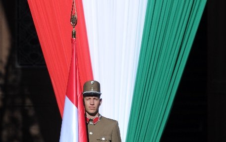 Ameninţarea cu bombă la ambasada Ungariei a fost alarmă falsă