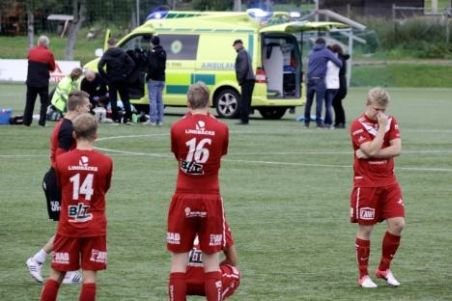 Doliu în fotbalul suedez. Un jucător de 29 ani a murit pe teren după ce a marcat un gol