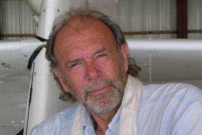 Richard Bach, autorul celebrei cărţi &quot;Pescăruşul Jonathan Livingston&quot;, rănit grav după ce s-a prăbuşit cu avionul 165841