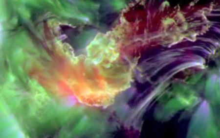 "Biciul" Soarelui loveşte astăzi Pământul. NASA a publicat imagini cu acest fenomen 166231