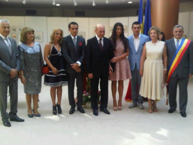 FOTO cu cele mai importante momente ale nunţii care a uimit România. Elena Băsescu a postat zeci de imagini pe Twitter 166123
