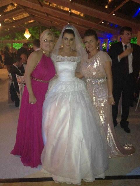 FOTO cu cele mai importante momente ale nunţii care a uimit România. Elena Băsescu a postat zeci de imagini pe Twitter 166142