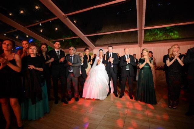 FOTO cu cele mai importante momente ale nunţii care a uimit România. Elena Băsescu a postat zeci de imagini pe Twitter 166145