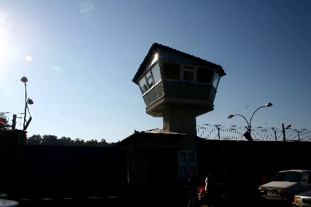 Bătaie între deţinuţi, la penitenciarul Colibaşi. 12 persoane au fost rănite