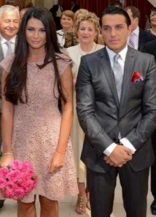 Eba, model în carieră pentru soţul ei. Syda vrea să se facă europarlamentar 166756