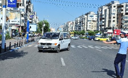 Restricţii de trafic în Bucureşti la sfârşit de săptămână. Vezi rutele ocolitoare recomandate de poliţişti
