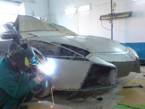 Tuning extrem! Şi-a transformat maşina într-un "MONSTRU" al şoselelor 166787