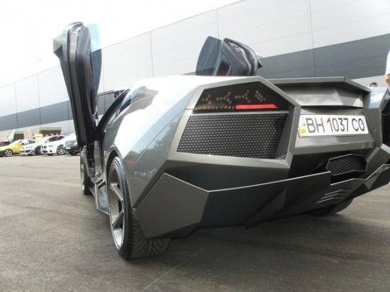 Tuning extrem! Şi-a transformat maşina într-un "MONSTRU" al şoselelor 166795