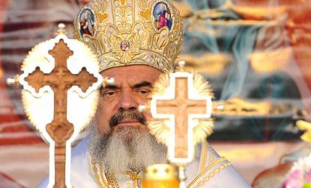 Uşa Domnului nu e întotdeauna deschisă. Motivul? Afacerile preoţilor. Oamenii lui Dumnezeu se feresc de taxe ca Dracu` de tămâie 166693