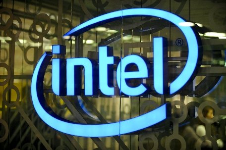 Intel reduce prognoza de vânzări pentru al treilea trimestru