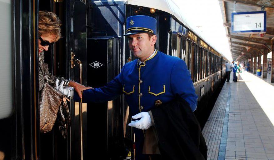 Orient Express, vandalizat în România? Trenul a plecat din Sighişoara cu trei geamuri sparte 167098