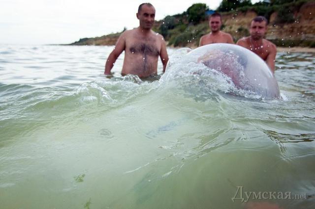 Căpitanul Nemo, varianta ucraineană. Şi-a construit propriul submarin în garaj 167308