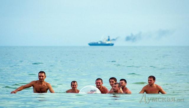 Căpitanul Nemo, varianta ucraineană. Şi-a construit propriul submarin în garaj 167309