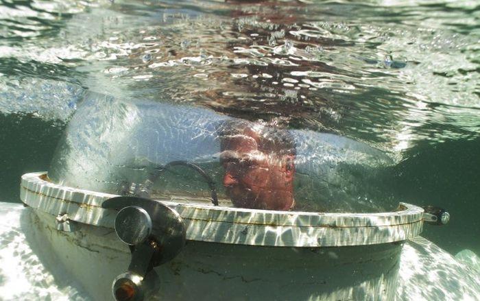 Căpitanul Nemo, varianta ucraineană. Şi-a construit propriul submarin în garaj 167311