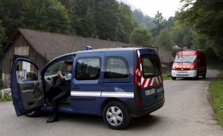 Trei cadavre au fost descoperite într-o maşină, pe insula franceză Corsica