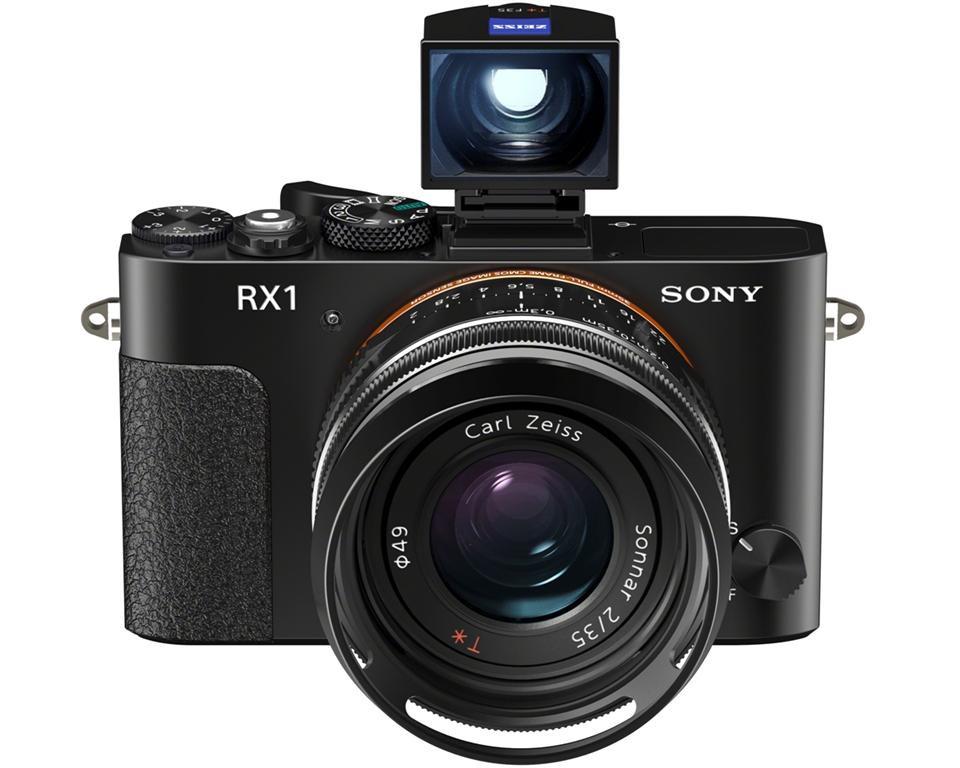 Sony a lansat Cyber-shot DSC-RX1 şi Handycam NEX-VG900E, prima compactă şi cameră video cu senzor full-frame din lume 167706