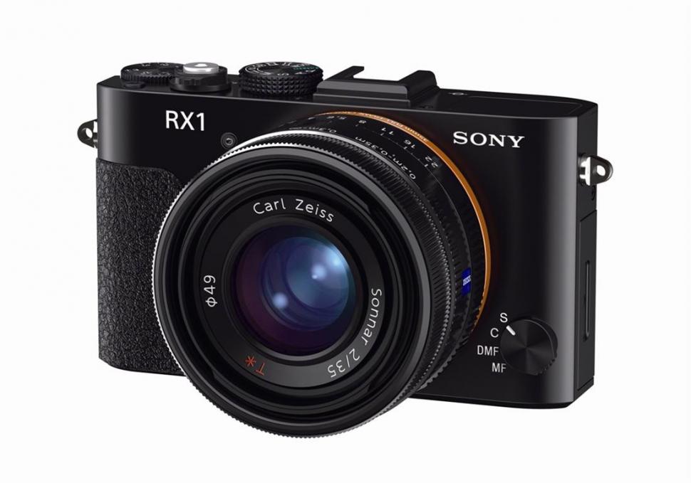 Sony a lansat Cyber-shot DSC-RX1 şi Handycam NEX-VG900E, prima compactă şi cameră video cu senzor full-frame din lume 167708