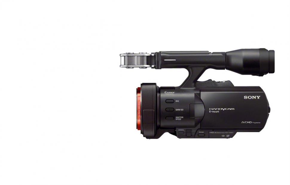 Sony a lansat Cyber-shot DSC-RX1 şi Handycam NEX-VG900E, prima compactă şi cameră video cu senzor full-frame din lume 167711