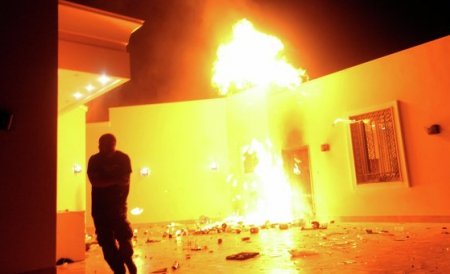Un restaurant american a fost incendiat la Tripoli. Manifestanţii protestau împotriva unui film antiislam