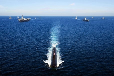 Mobilizare fără precedent de nave de război în Golful Persic. Israel şi Iran mai au un pas până la război