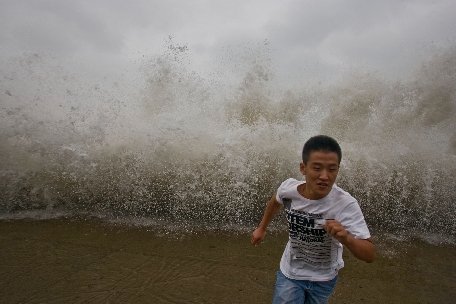 Un taifun puternic se îndreaptă spre Coreea de Sud