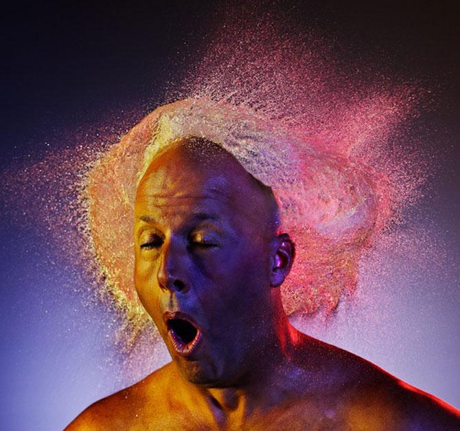 Te vei opri cu greu din râs. Iată cei mai tari chelioşi cu peruci din... apă 168281