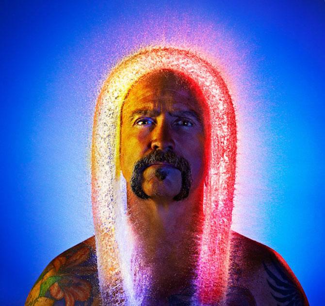 Te vei opri cu greu din râs. Iată cei mai tari chelioşi cu peruci din... apă 168282