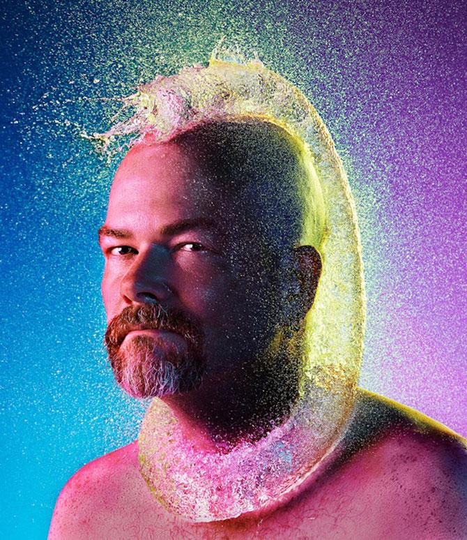 Te vei opri cu greu din râs. Iată cei mai tari chelioşi cu peruci din... apă 168285