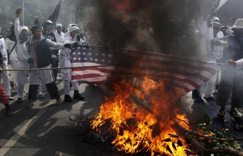 Protestele musulmanilor iau amploare. Zeci de mii de musulmani au ieşit în stradă 168376