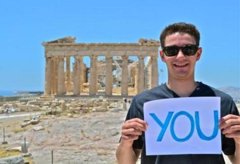 Este cel mai frumos mesaj pentru părinţi. A vrut să le mulţumească pentru tot ce au făcut pentru el 168825