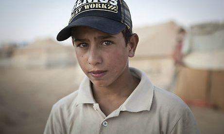 Ochii acestor copii au văzut ceea ce nimeni n-ar trebui să vadă vreodată. "Îşi stingeau ţigările pe mine. Uitaţi-vă! Uitaţi cicatricele" 169589