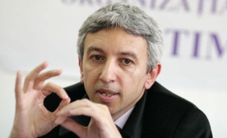 Avocaţii lui Diaconescu acuză OPSPI şi Eximbank că au transmis presei informaţii confindenţiale