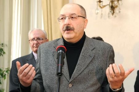 CAB: Istoricul Alex Mihai Stoenescu a colaborat cu Securitatea 