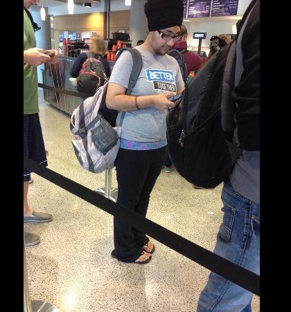 &quot;Pentru mine, faţa mea nu e importantă, dar zâmbetul şi fericirea care se ascund în spatele ei sunt” 170146