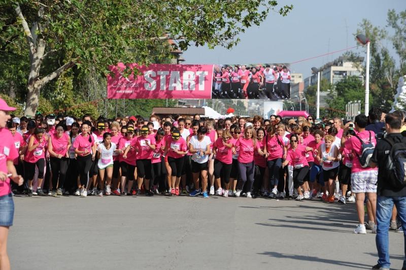 3.200 de oameni au alergat pentru a învinge cancerul la sân!  170282