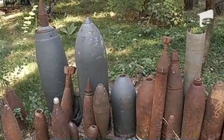 30 de mii de bombe, rătăcite în cele două Războaie Mondiale, stau să explodeze în România