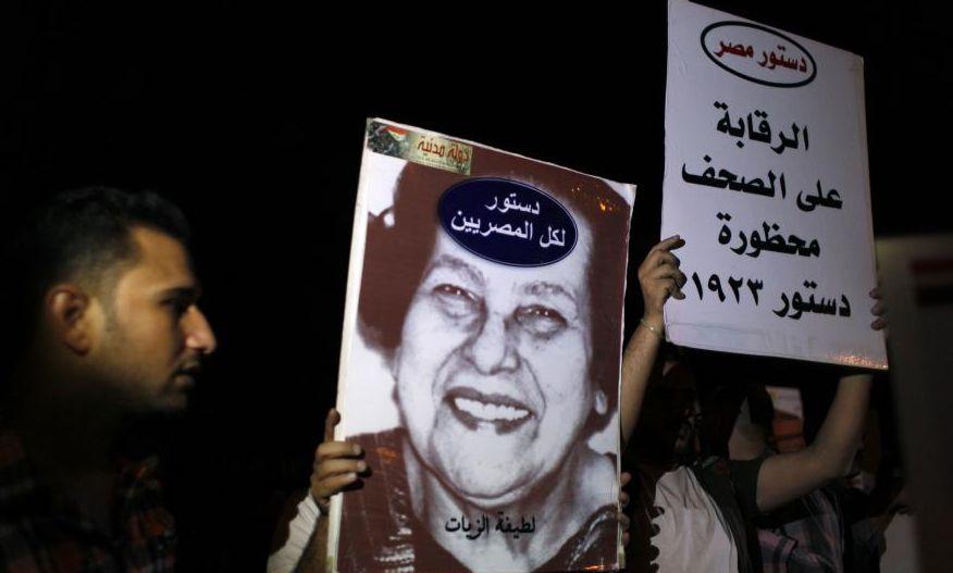 Femeile egiptene luptă pentru drepturile lor. Noua Constituţie limitează dreptul femeilor la educaţie şi scade vârsta legală pentru căsătorie 170744