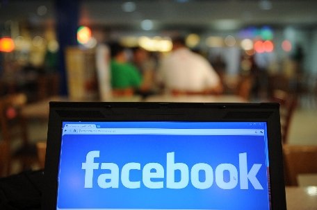Facebook vrea să renunţe la fondurile dintr-o linie de credit, din cauza scăderii puternice a acţiunilor