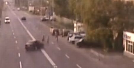 Oamenii, popice pe şosea. Doi bărbaţi au fost loviţi lângă o trecere de pietoni din Buzău