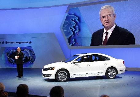 Volkswagen suspendă producţia modelului Passat, din cauza crizei europene