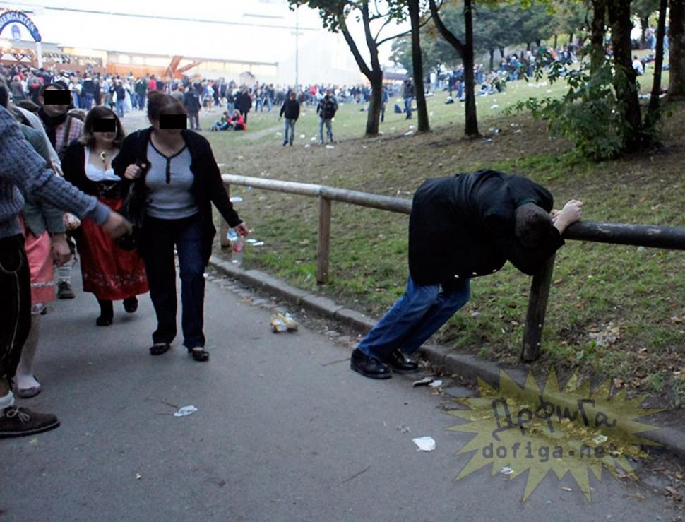 Erau în cel mai aglomerat loc din ţară şi au început să facă asta în văzul tuturor. În spatele lor, era coadă 171546