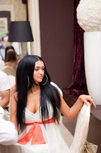 În 24 de ore a devenit cea mai văzută fotografie de pe net. Nimenu nu poate spune care e MAMA şi care e FATA 171764