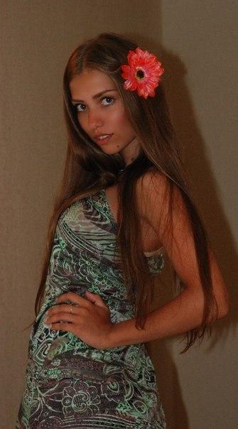 În 24 de ore a devenit cea mai văzută fotografie de pe net. Nimenu nu poate spune care e MAMA şi care e FATA 171769