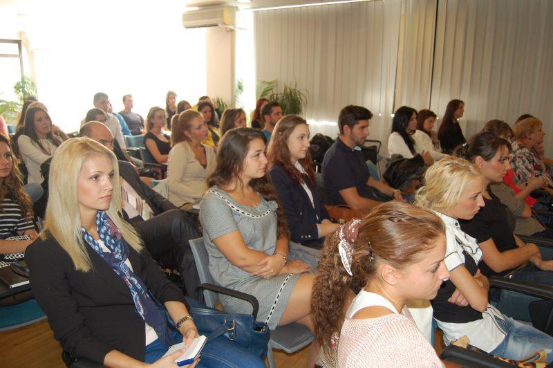 Intact Media Academy, în curând pe TV. Cursanţii IMA vor produce o emisiune pentru Antena 2 171851