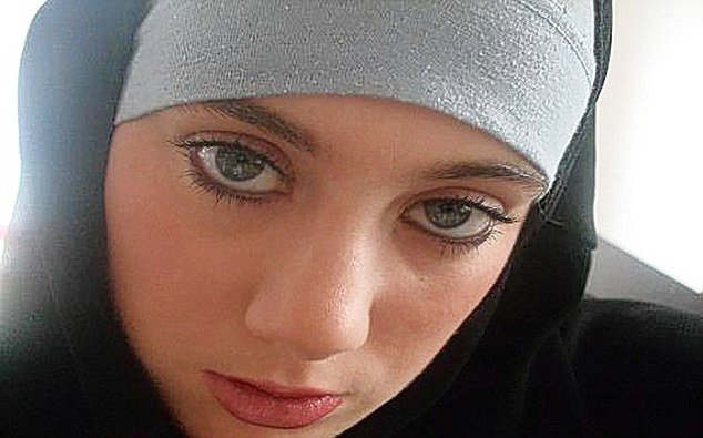 &quot;Văduva albă&quot;, cea mai periculoasă FEMEIE din lume. Face parte din Al Qaeda şi e pe lista celor mai sângeroşi terorişti
