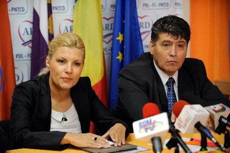Elena Udrea şi-a anunţat candidatura pentru Camera Deputaţilor, la Roman