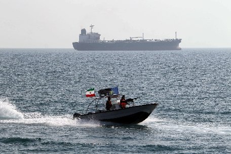 Gardienii Revoluţiei din Iran plănuiesc să scufunde un petrolier, pentru a &quot;forţa mâna&quot; Occidentului