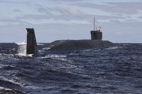 Un submarin nuclear a intrat în coliziune cu un crucişător în largul coastelor Floridei