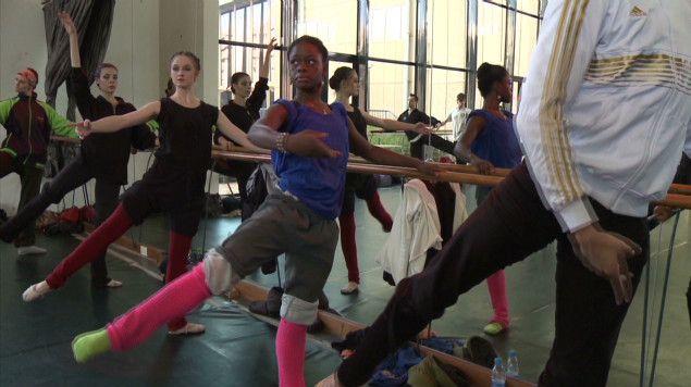 „Am scăpat dintr-un loc groaznic. Acum îmi trăiesc visul în fiecare zi&quot;. Lebăda neagră a baletului american 172537